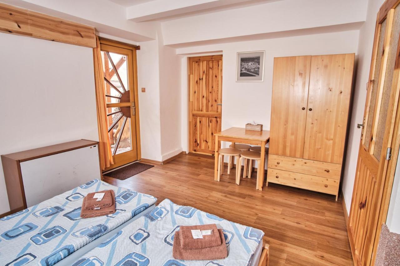 Hotel Strnadovsky Mlyn Jesenice  Esterno foto