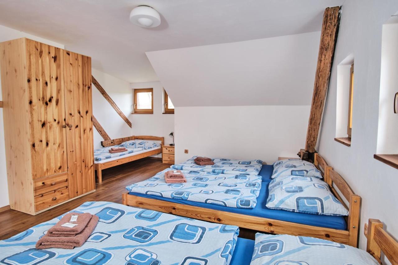 Hotel Strnadovsky Mlyn Jesenice  Esterno foto